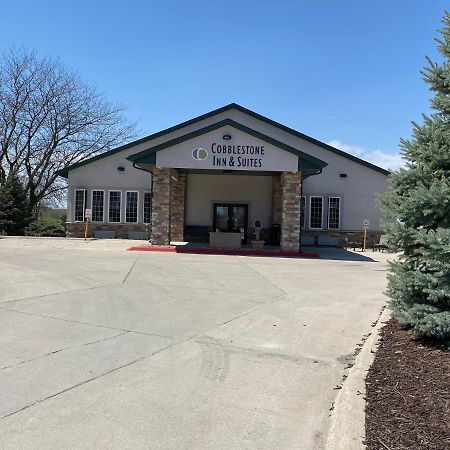 Cobblestone Inn & Suites - Denison | Majestic Hills Kültér fotó