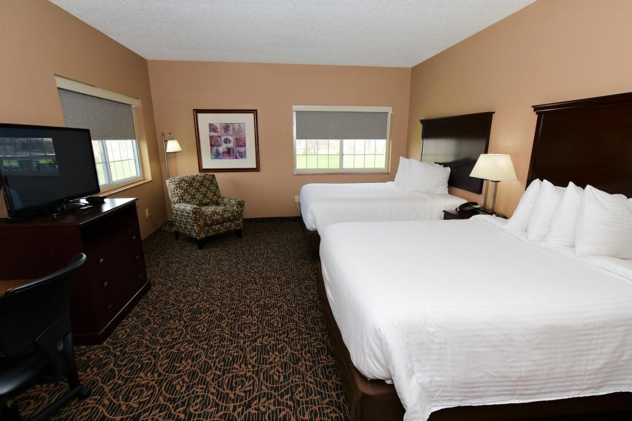 Cobblestone Inn & Suites - Denison | Majestic Hills Kültér fotó