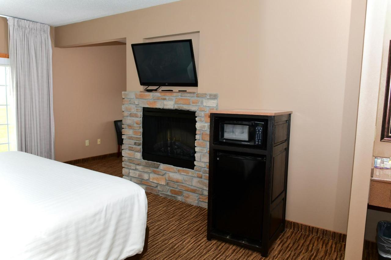 Cobblestone Inn & Suites - Denison | Majestic Hills Kültér fotó